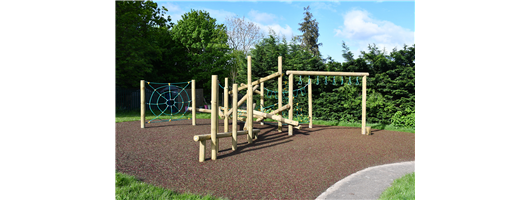 Outdoor Play Equipment: Labyrinth