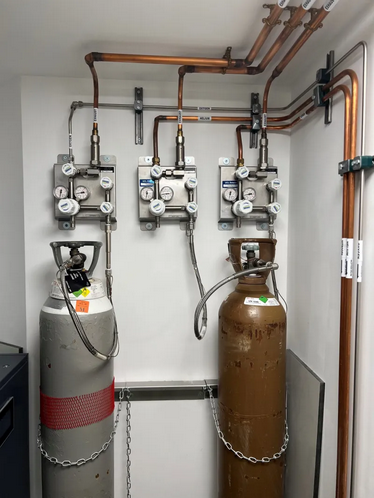 Gas Cylinder Manifolds / Control Panel