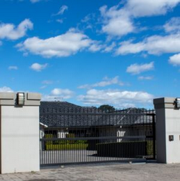 Security Gates & Driveway Gates 