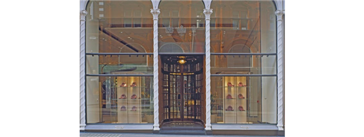 R 61 SU Door Drive - Aprey''s Jewellers, London