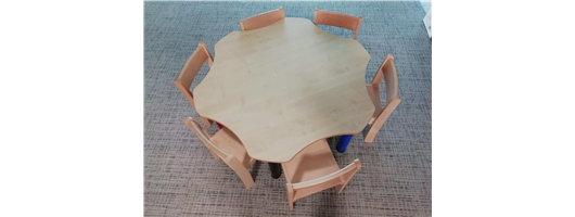 6 Person Clover Table (TA5)