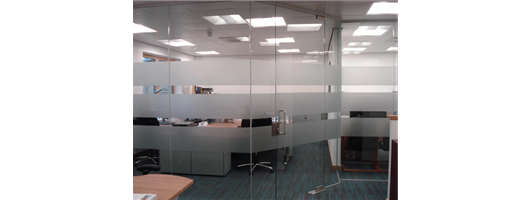  Frameless Glass Doors 