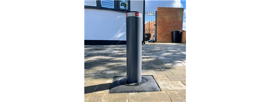 SEMI AUTOMATIC BOLLARDS