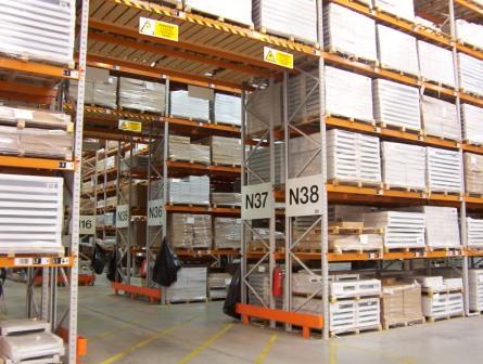 Wide Aisle Pallet Racking