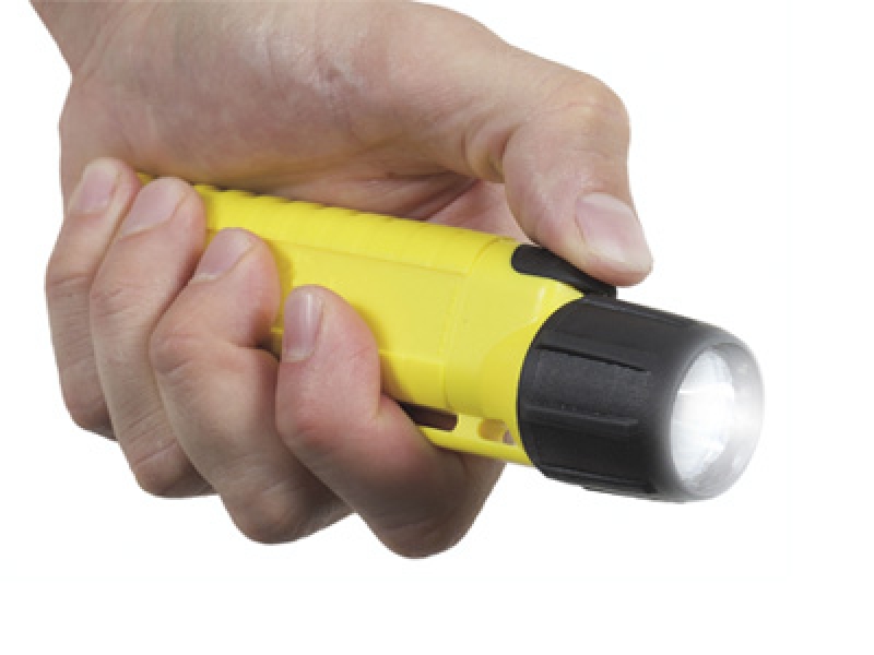 Underwater Kinetics 4AA Torch