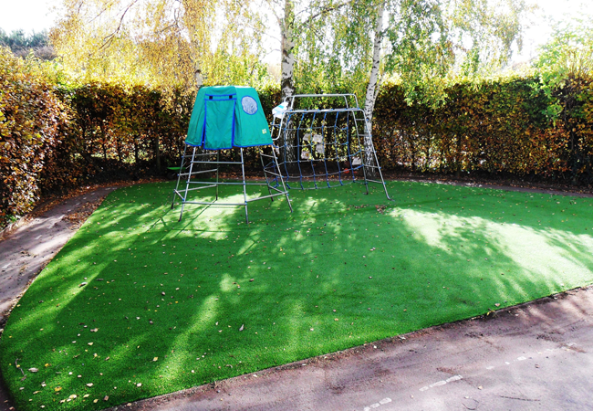 PliFix Synthetic Grass