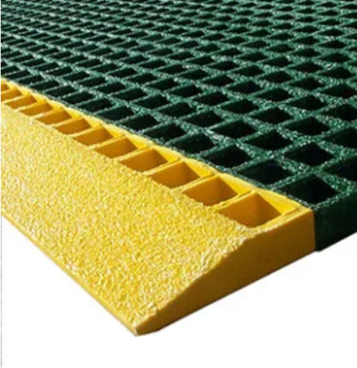 QuartzGrip&reg; Mesh Edging Ramp