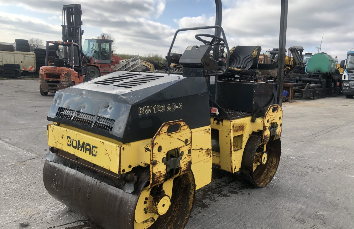 Bomag BW120AD-3 double Drum Vibraiting roller