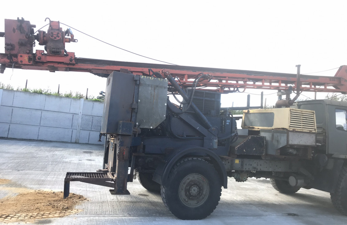 DAF LHD 4&times;4 Dando waterwell drilling rig