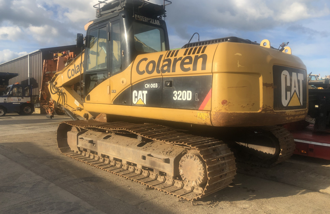 CAT 320 DL tracked Excavator