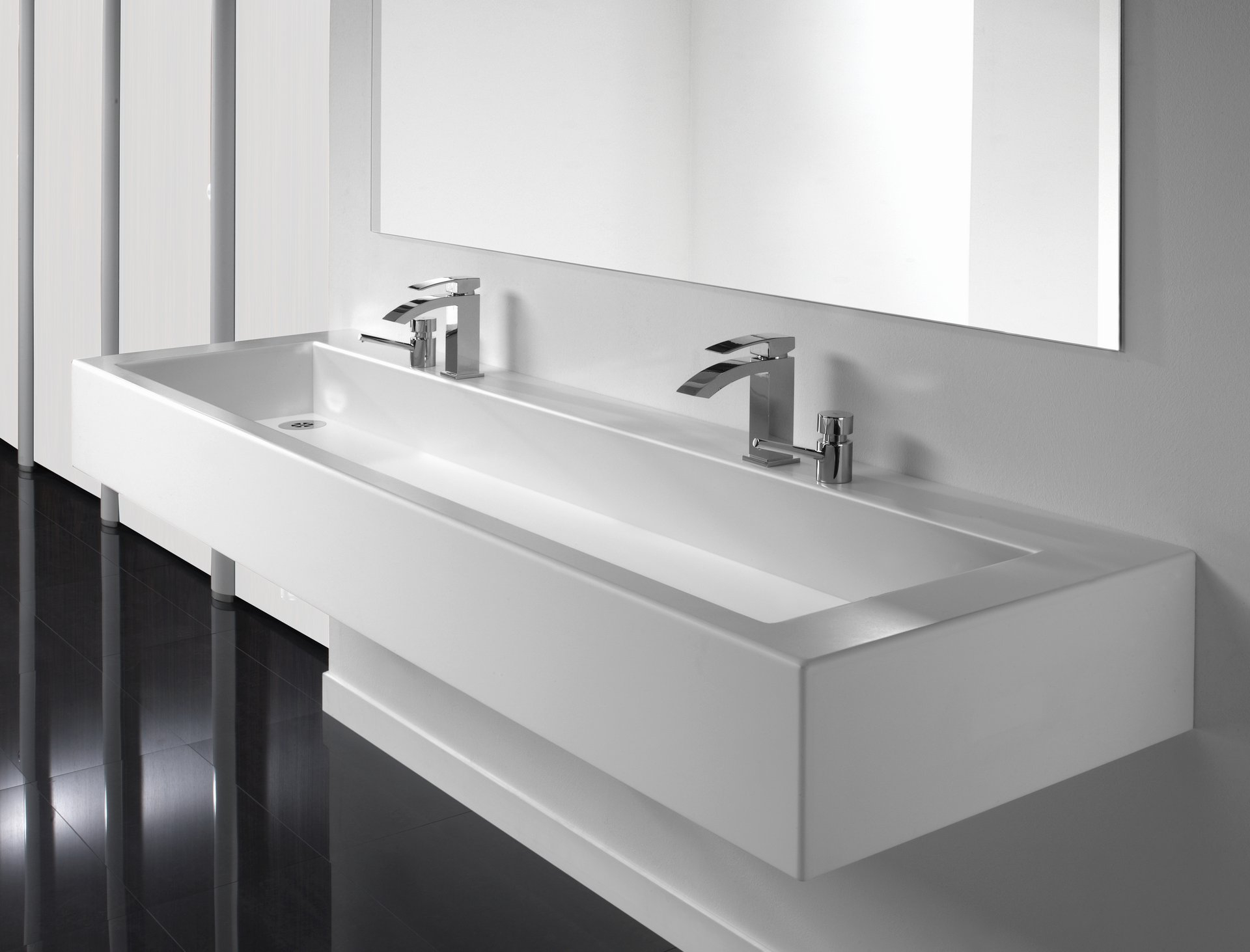 Solid Surface Washtrough