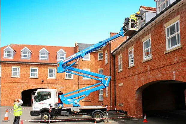 Z17H Cherry Picker Hire