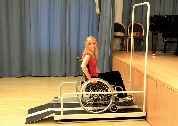 Liftboy (movable wheelchair lift)