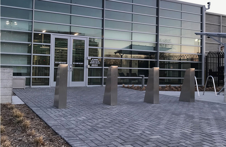  Mantis 64 & 80 Static Bollards