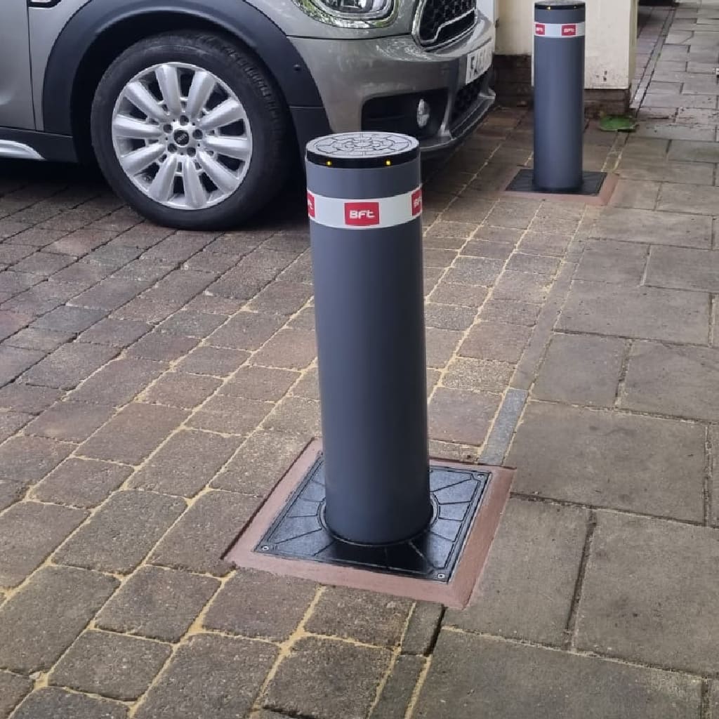 STOPPY B 200/700 &minus; ELECTRO MECHANICAL BOLLARD