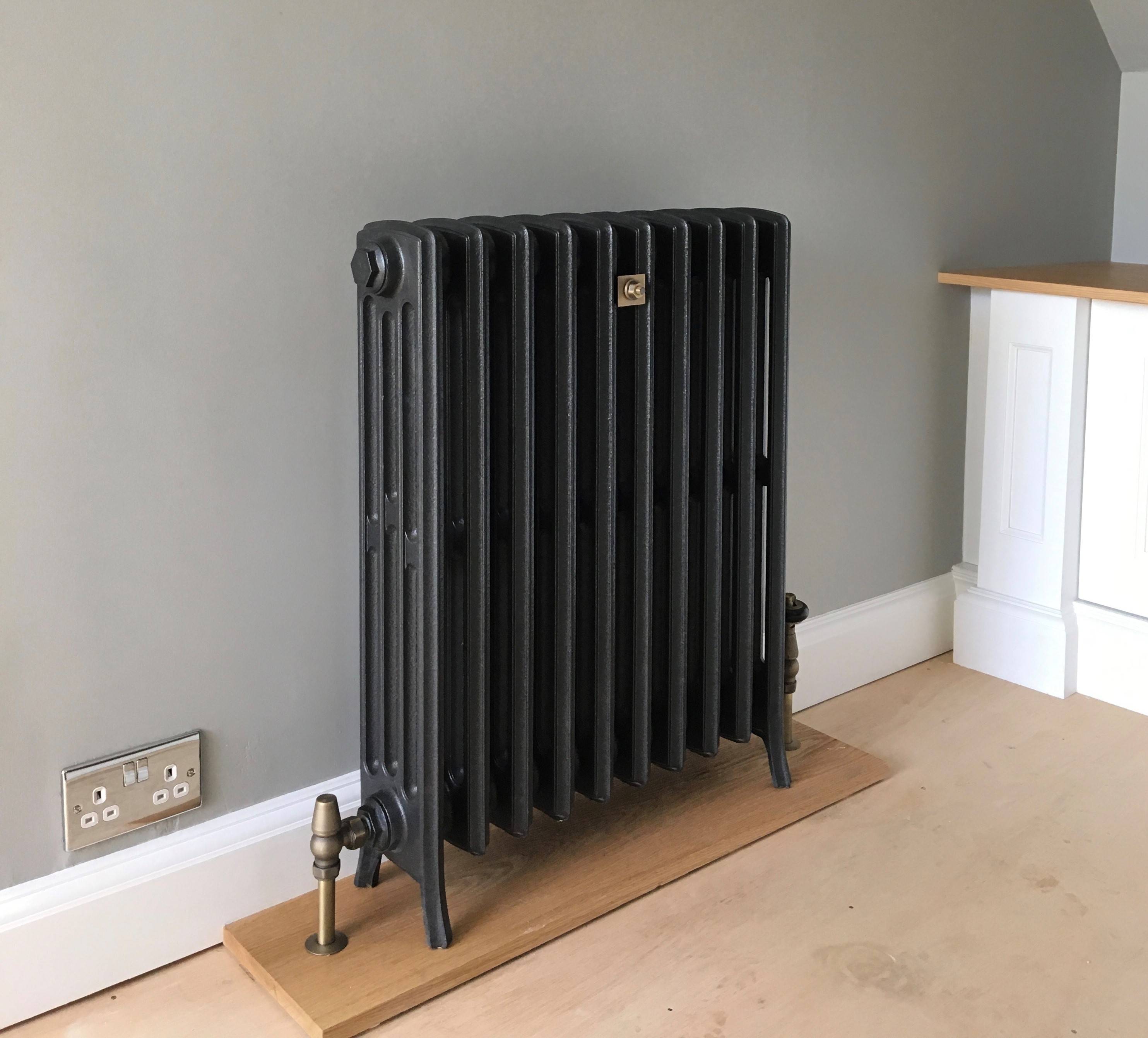 Edwardian 4 Column Cast Iron Radiator