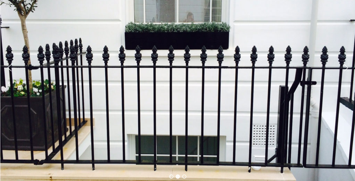  Traditional London Railings in Chelsea