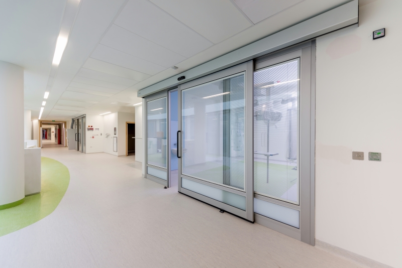 Hospital & Clean Room Doors