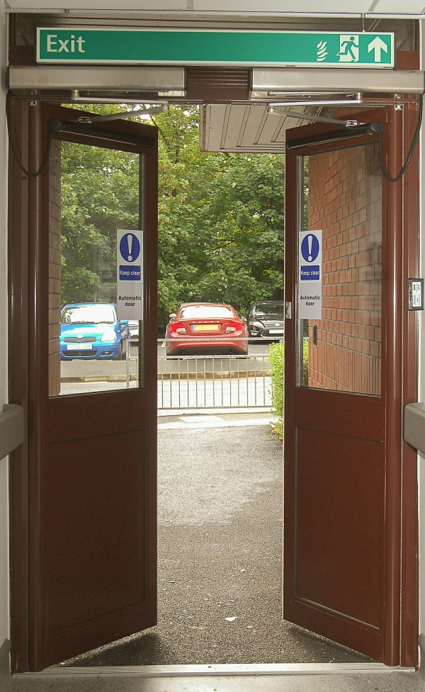 ax85 Automatic Swing Doors