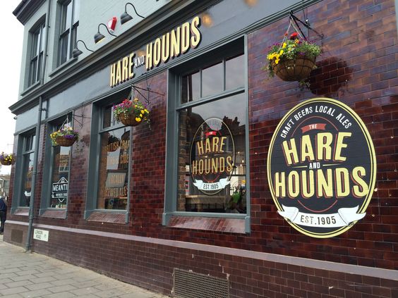 Hare & Hounds Signage