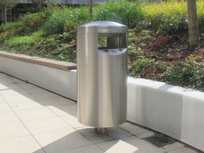 Zenith&reg; Litter Bin