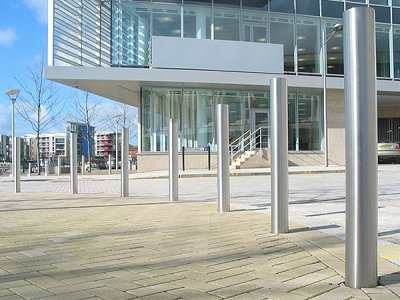 Zenith&reg; Bollard